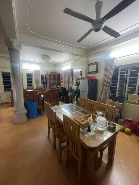 Bán nhà nguyên căn gara ô tô vỉa hè kinh doanh đỉnh, lô góc Đa Sỹ, liên hệ 0364022183