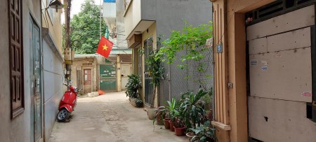 Bước chân khỏi cửa là ra phố bán nhà diện tích 30m2 4 tầng Bạch Mai giá chỉ 1.8 tỷ