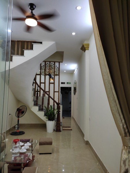 Bán nhà Trần Phú diện tích 55.5m2, đúc 3 tầng 4 PN có sân vườn mini giá chỉ nhỉnh 3 tỷ