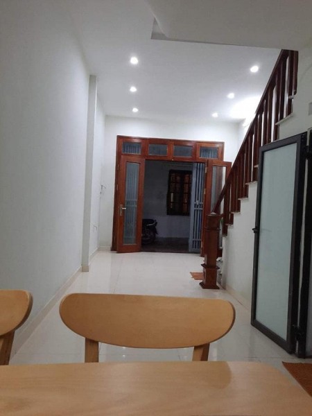Bán gấp nhà Cổ Điển huyện Thanh Trì 40mét, đúc kiên cố 4 tầng giá 2.25 tỷ Liên hệ: 0379146261
