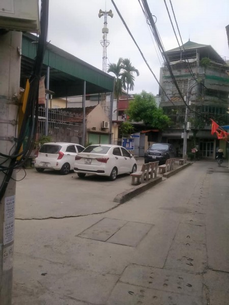 Bán nhà Cầu Cốc (Tây Mỗ), ô tô 7 chỗ vào nhà, diện tích sử dụng 41m2, giá 3.x tỷ, lh 0932382236