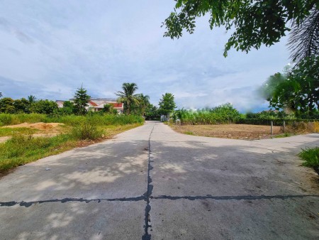 Chính chủ cần bán lô góc cực đẹp ở Vĩnh Trung, diện tích 102.6m2, sổ sẵn, bàn giao ngay