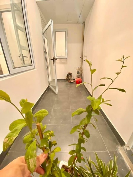 Nhà siêu đẹp, giá siêu rẻ, Đường Láng, Lô Góc diện tích 38m2, 5 tầng, giá 3,8 tỷ