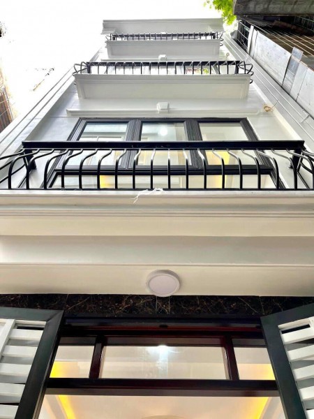 Siêu Phẩm Nhà Đẹp Khương Đình, Thanh Xuân 35m2, 5 tầng, giá 4 tỷ, Ngõ rộng, ở ngay