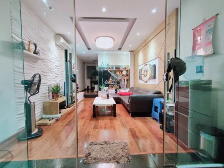 Nhà đẹp Bồ Đề, 50m, MT 5m, 5 tầng, gara ô tô, thang máy, chỉ 6.1 tỷ, gần hồ, an sinh đỉnh, ở sướng
