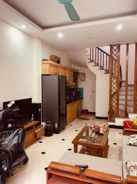 HÓT: Nhà Bồ Đề , 35m2, 3 tầng, nhà đẹp, ở ngay, chỉ 2.65 tỷ, 0977634118/ 0969753519
