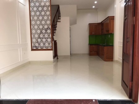 Bán nhà Phùng Khoang, Quận Nam Từ Liêm diện tích sử dụng 37m2, giá bán 3.4 tỷ, lhcc