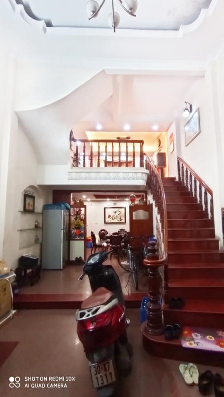 Bán nhà Văn Chương diện tích sử dụng 35m2, 5 tầng, 3.5m mặt tiền, giá bán 2.6 Tỷ