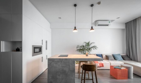 Bán gấp nhà Mặt phố Trấn Vĩ giá 21 tỷ, 78m2, Hè 5m, Kinh doanh lớn