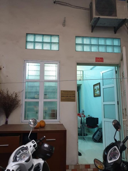 Bán nhà nguyên căn Phú Thượng gần phố dt 85m2, 4 tầng, mt 4.6m, giá bán chỉ 4.8 tỷ