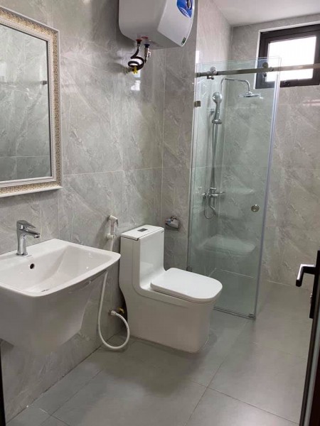 Bán nhà Khương Đình dtsd 33m2, giá chỉ 3 tỷ, ngõ rộng thênh thang cách ô tô 10m, mt rộng 4m