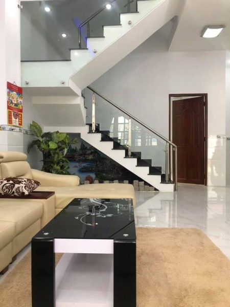Bán Gấp Trong Tháng Nhà Âu cơ Tân Bình, 36M2, 3 lầu, BTCT giá chỉ 3tỷ 1