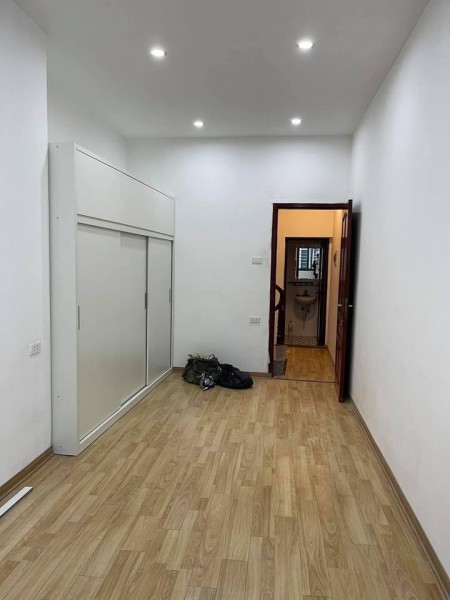 Bán nhà nguyên căn đẹp hai mặt thoáng vĩnh viễn ngõ thông các ngã, giá nhỉnh 2 tỷ