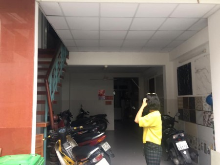 Mặt tiền kinh doanh đỉnh Trần Kế Xương, cần bán nhà rộng 73m2, 7 tầng đúc, giá chỉ 18,5 Tỷ