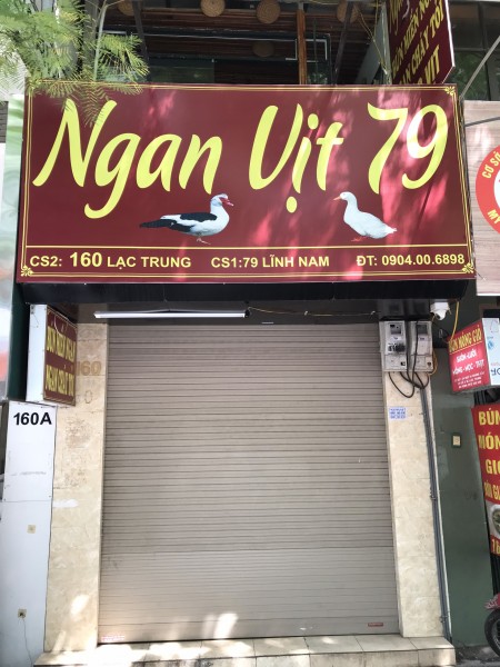 Cho thuê nhà mặt phố, ở & kinh doanh, hai mặt tiền, 2 tầng tại 160 Lạc Trung giá tốt