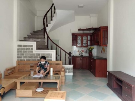 Bán nhà nguyên căn ngõ 87 Yên Xá Thanh Trì, diện tích 32m2, 4 tầng đúc, mt 4.5m giá 3.1 tỷ