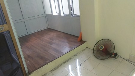 Cho thuê nhà nhỏ riêng 2tầng, dtsd 20m, có chỗ để xe, ban công, thoáng, gần đường