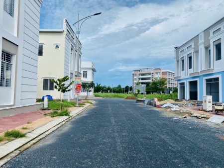 Bán nhà 1 trệt 1 lầu khu dân cư Cái Răng hỗ trợ vay 50% lãi suất ưu đãi pháp lý chuẩn