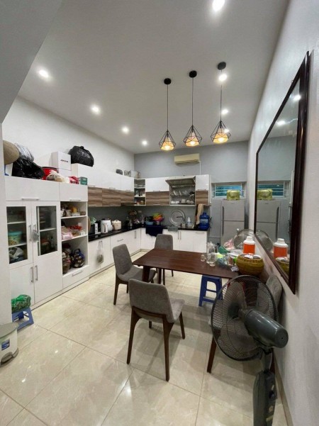 Nhà nguyên căn đẹp khu dân trí hẻm 1 sẹc 4.5m x 10m 2 lầu đúc đường Nơ Trang Long