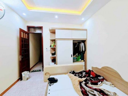 Bán nhà Lê Trọng Tấn Thanh Xuân, ngõ ô tô dt 36m2,5 tầng mặt tiền 5m, giá 3.69 tỷ