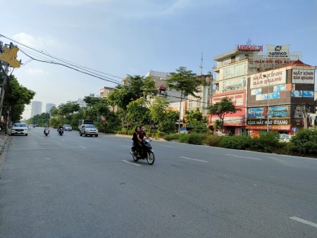 Bán nhà mặt phố Cầu Diễn dt 75m2, 6 tầng, mt. 6.5m, kinh doanh đỉnh, vỉa hè rộng giá 160 tr/m2.