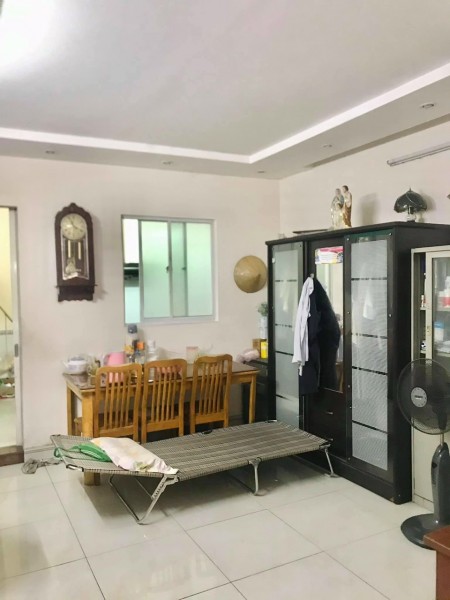 Nhà diện tích rộng hẻm xe hơi tránh đường Cách Mạng Tháng 8, P.7, Tân Bình giá 5,5 tỷ