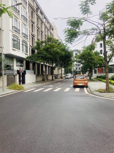 Chính chủ cho thuê căn hộ dịch vụ tại Hoàng Như Tiếp Quận Long Biên, liên hệ 0913234247
