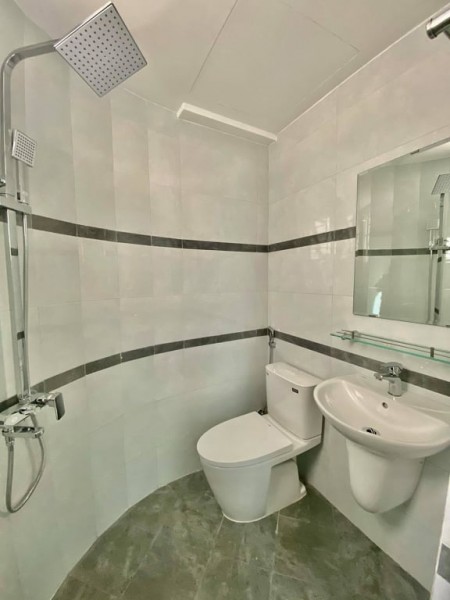 Bán nhà Nguyễn Văn Cừ, kinh doanh, ô tô, diện tích sử dụng 28m2, 4 tầng đúc giá bán 3 tỷ
