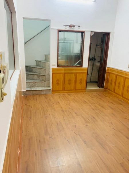 Chính chủ cần bán nhà phố nguyên căn Tôn Đức Thắng, Quận Đống Đa, giá 1.8 tỷ, lh 0385273465