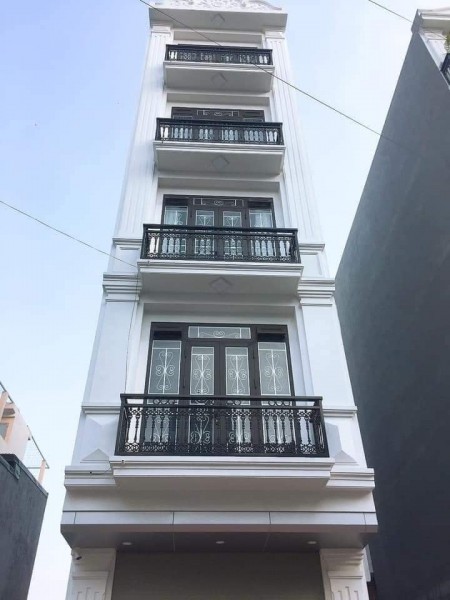 Bán nhà đẹp Tân mai, cách 10m ra ô tô diện tích sử dụng 43m giá chào bán nhanh 3.5 tỷ