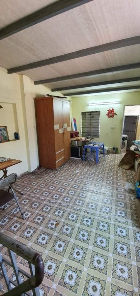 Chính chủ cần bán nhà giá rẻ, lô góc nở hậu, 30m2, chỉ 2,3 tỷ, Phan Đình Giót