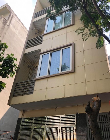 Bán nhà Liền Kề Mậu Lương, ô tô ra vào diện tích 50m2 4 tầng, mặt tiền 5m, giá chỉ 5.65 tỷ
