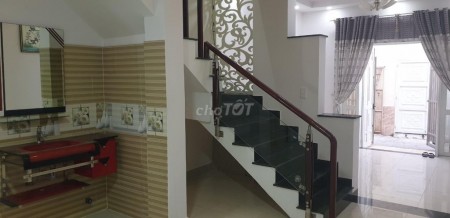 Cần bán gấp khách sạn đang kinh doanh tốt tại Hoằng Hóa, Thanh Hóa giá bán 19 tỷ