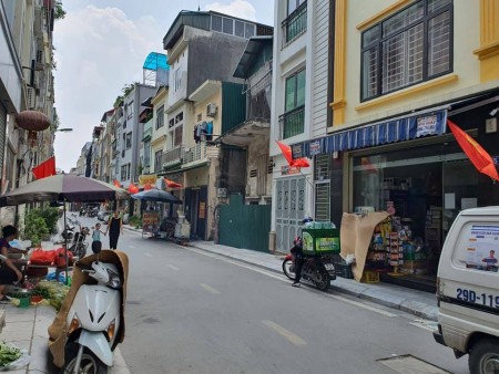 Tôi cần bán nhà phố Chùa Liên Phái, Bạch Mai xây đẹp nội thất xịn xò DT 38m 4T giá chỉ 3.4 tỷ