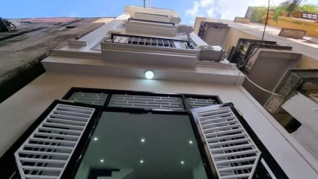 Chung cư mini Hoàng Ngân 9 phòng cho thuê đẹp ô tô đỗ cửa, sổ đỏ phân lô giá tốt đầu tư