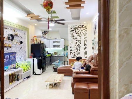 Bán nhà Trường Chinh, Đống Đa, nhà đẹp lung linh, sổ đỏ hoa hậu, DT 33m², Giá 3.5 tỷ.