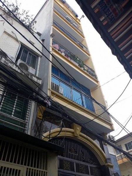 Bán nhà phố Lê Trọng Tấn, phân lô đẹp nhất khu vực, ôtô đậu trong nhà duy nhất có một căn
