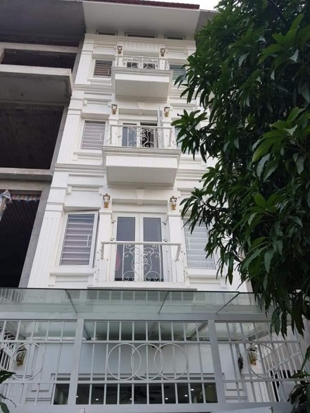 Bán nhà tầng Ô TÔ vào nhà, Thạch Bàn, Long Biên, dtsd 82m2, mặt tiền 6m, nhỉnh 4 tỷ