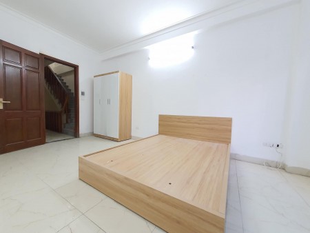 Bán nhà 68m2 Nguyễn Văn Cừ, Long Biên, gara, thang máy, stayhome, nhỉnh 7 tỷ