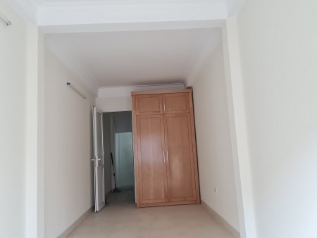 Bán nhà Trần Quang Diệu, Đống Đa, giá ngon, ô tô đỗ gần nhà, diện tích 35m2 chỉ 3,73 tỷ