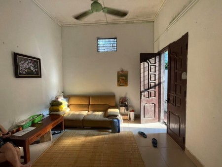 Bán nhà Nguyễn Văn Cừ Long Biên, dtsd 75m2, tặng nhà 4 tầng ở ngay, ô tô đỗ cửa, chỉ 3.8 tỷ.