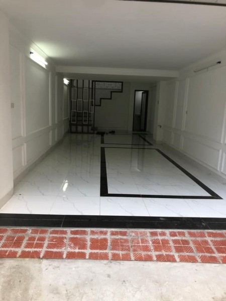 Nhà mới Bồ Đề, ô tô, diện tích sử dụng 50m2, đúc kiên cố 5 tầng, mặt tiền 4m, giá 5.5 tỷ