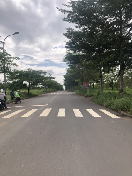 Chỉ Với 300tr (40%) sở hữu lô đất 100m2 sổ hồng riêng thổ cư 100%, cổng KCN Amata