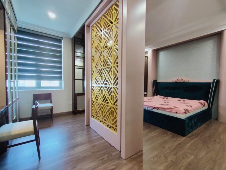 Bán Nhà P/Lô Phúc Đồng L. Biên Thang máy, Vỉa hè 80m2 4T MT 5m 6.5 tỷ