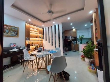 Bán nhà nguyên căn Tương Mai, 5 tầng siêu đẹp, khu an sinh đỉnh vào ở ngay, dtsd 40m2