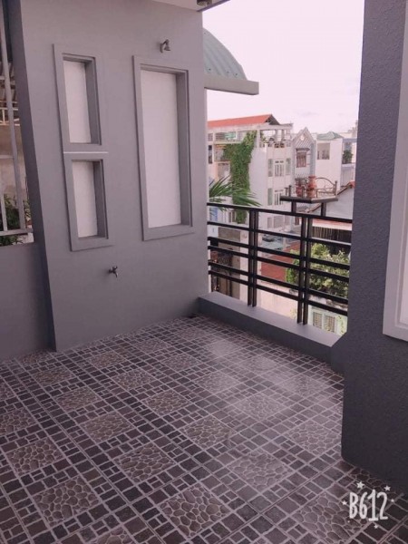 Bán nhà diện tích 5,3x16m Quận 10 đúc kiên cố 3 lầu giá bán 9,1 tỷ liên hệ 0978085762