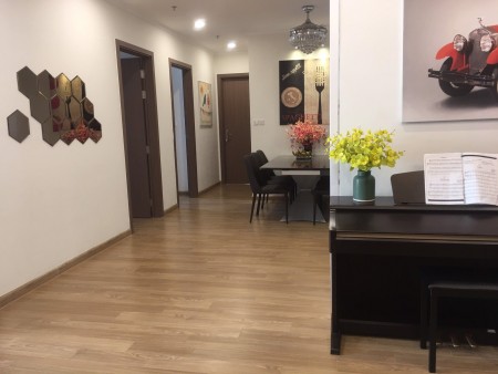 Bán căn hộ 100m toà A3 Vinhomes Gardenia, view bể bơi. Giá 4.8 tỷ. Lh 0963916547
