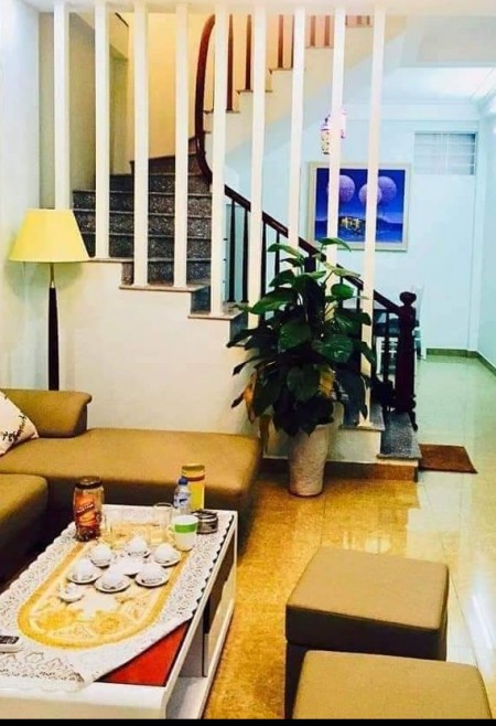 Bán Nhà Kim Giang, 5 tầng diện tích sử dụng 32m2, Nhà đẹp siêu hiếm, ô tô, giá 2 tỷ hơn