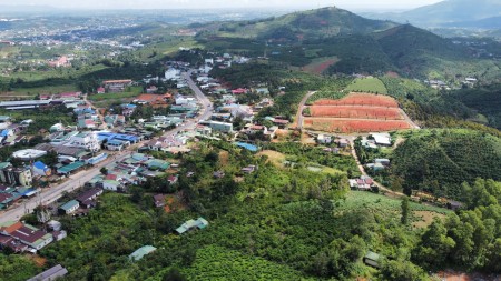 Dịch bệnh cần bán gấp lô đất tại Bảo Lộc cách QL20 100m, 2 mặt tiền đường sổ sẵn thổ cư