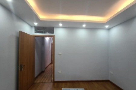 Bán nhà nguyên căn diện tích 60m2 3 tầng, Nguyễn Trãi, Quận Thanh Xuân, ô tô chỉ 3.7 tỷ